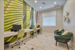 Business centre - Private Pool Villa | Forest View near Disney (Kissimmee)