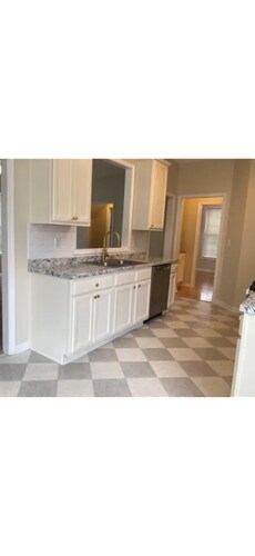 The Launching Pad:  Beautifully updated, swim-tennis community, great location!