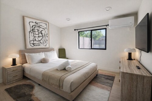 Private 1Bd/1B Near Studios, Universal & Hollywood