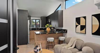 Private 1Bd/1B Near Studios, Universal & Hollywood