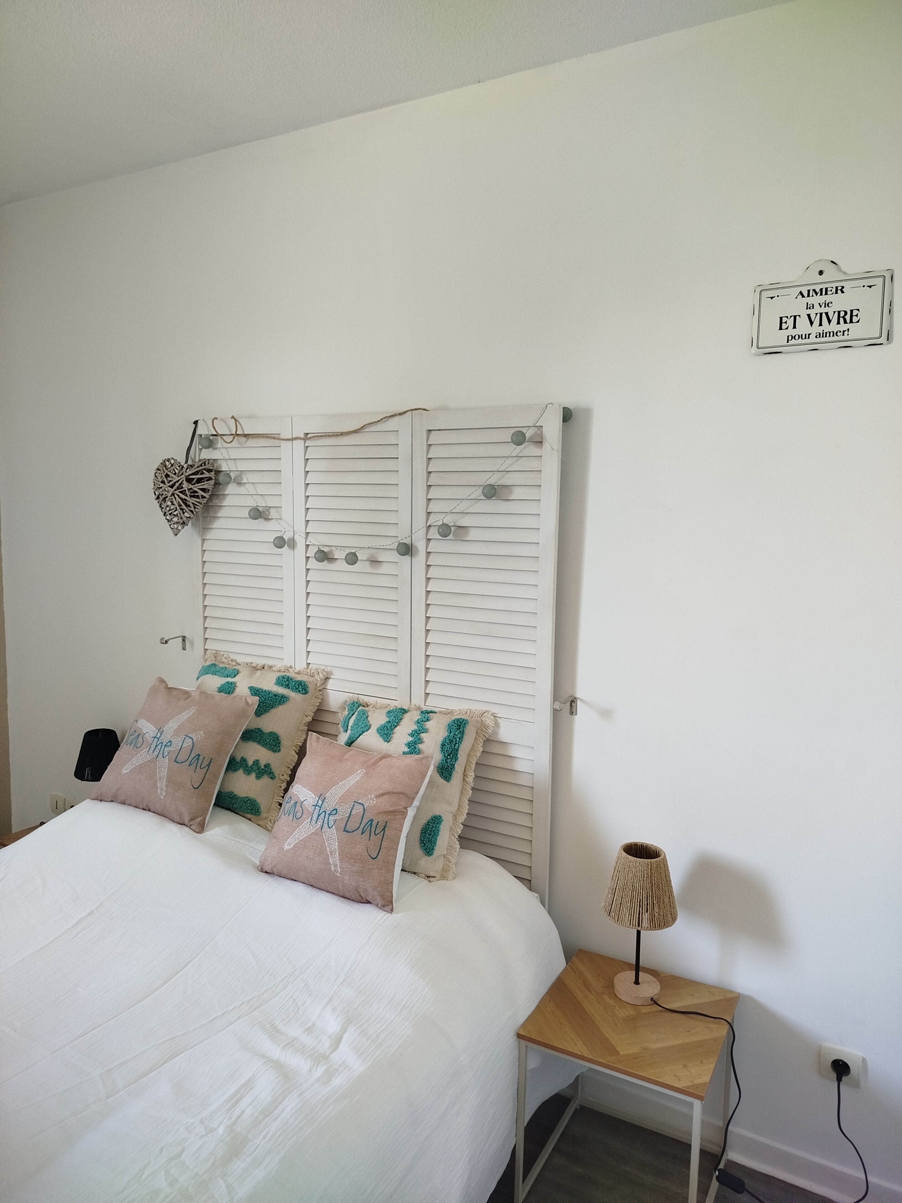 1 chambre, fer et planche à repasser, draps fournis