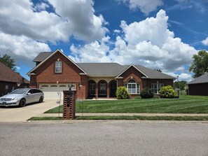 Exterior - Our Sango Retreat (Clarksville)
