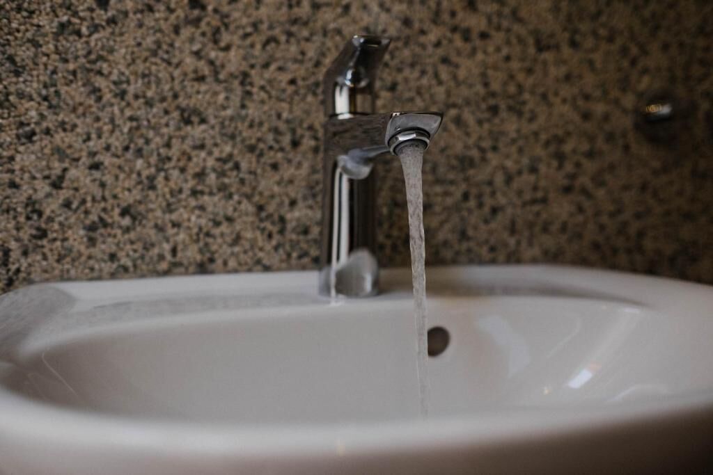 Doppelzimmer, Flussblick | Badezimmer | Haartrockner, Handtücher, Seife, Shampoo
