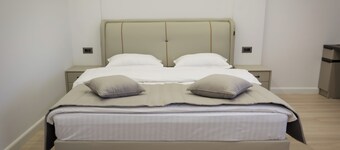 Lchak Hotel