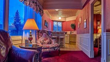 Suite ejecutiva, 2 camas de matrimonio | Zona de estar