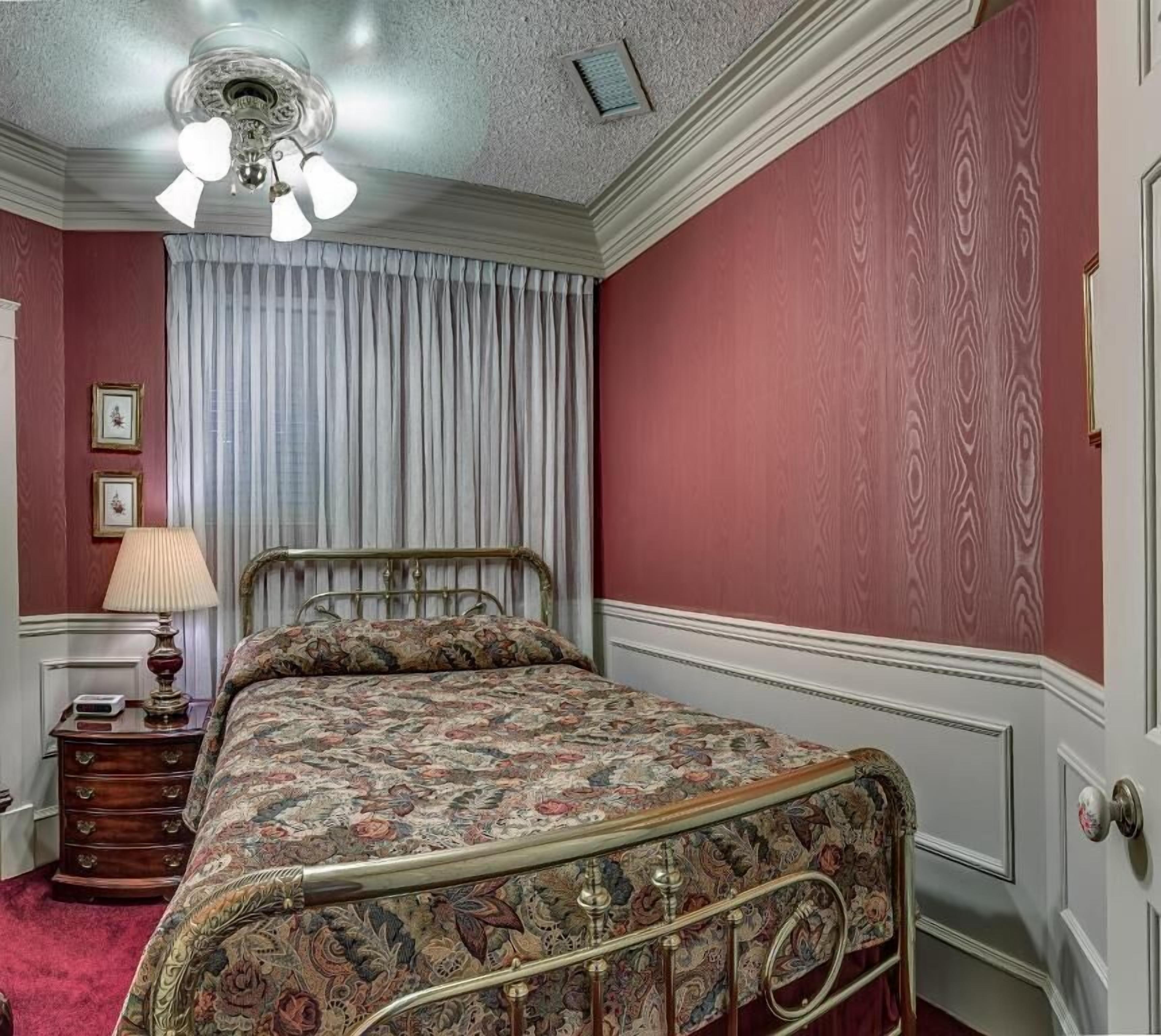 Executive Suite, 2 Queen Beds | WiFi (free)