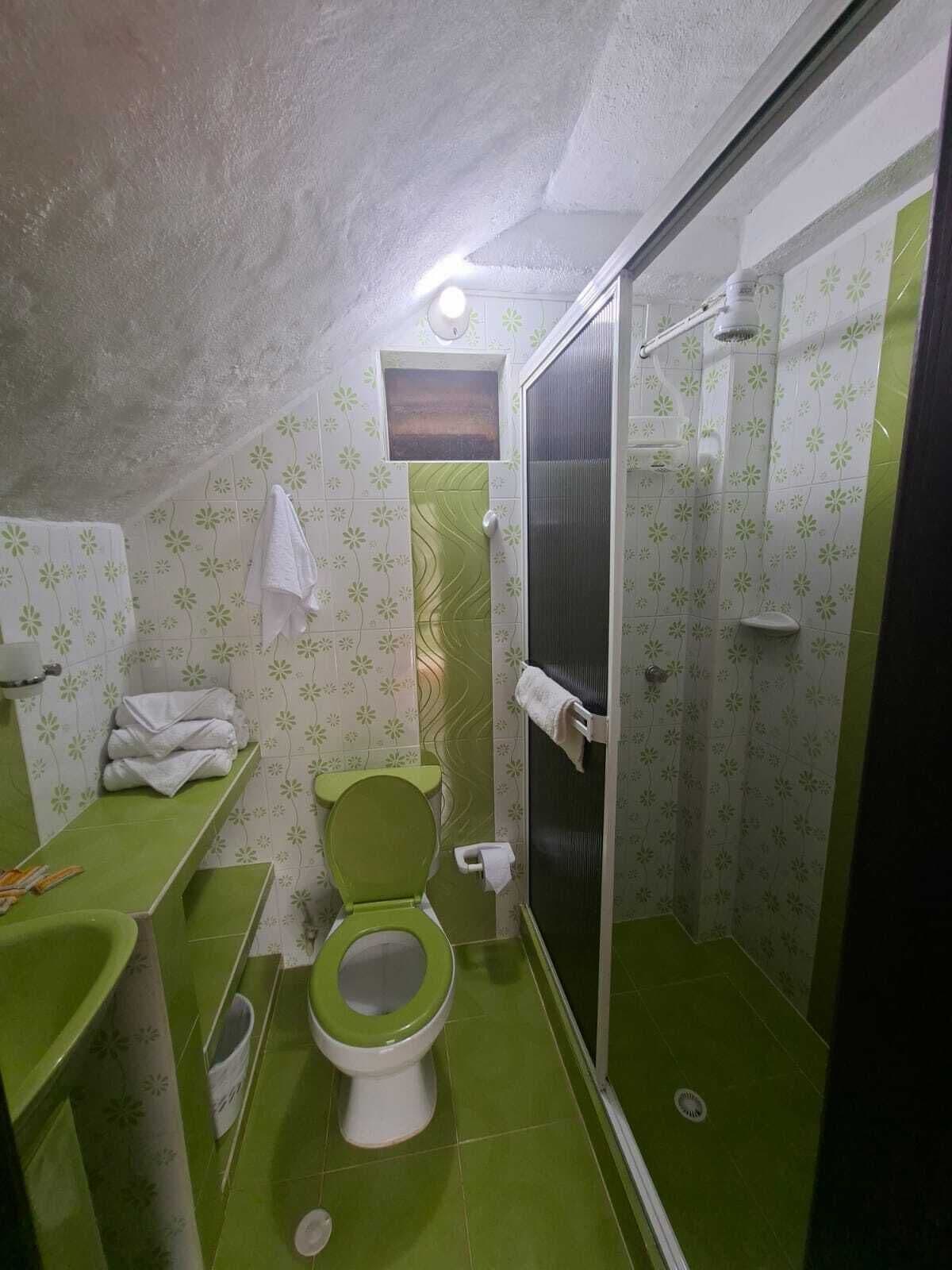 Superior Room | Bathroom | Shower, rainfall showerhead, towels, soap