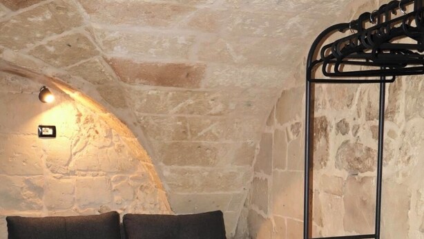 Interior - A historic stone house in Lecce: Timeless elegance • silence • light (Lecce)
