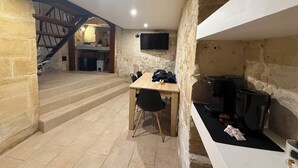 Interior - A historic stone house in Lecce: Timeless elegance • silence • light (Lecce)