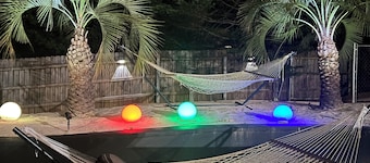 Private Suite with backyard pool oasis! No Parties