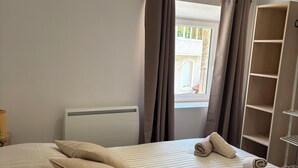 Room - Charming little renovated house (Saint-Agrève)