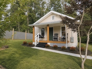 Exterior - Couples King Bed Cottage with Fire Pit & Swing, Near Asheville & Biltmore in WNC (Leicester)