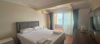 海濱丹尼斯海灘及花園酒店