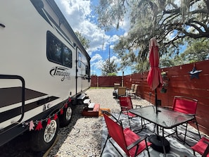 Outdoor dining - The Rolling Roost—Downtown Dade City (Dade City)