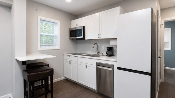 Fridge, microwave, dishwasher, cookware/dishes/utensils - Gore MTN & Saratoga ADK Crash Pad! The Cocoon (Warrensburg)