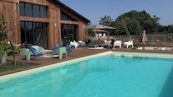 Piscine extérieure