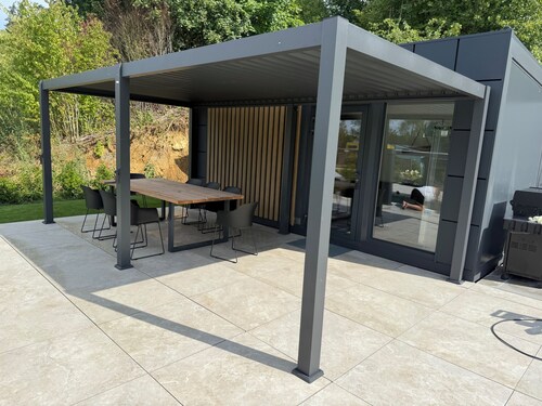 Private Wellness Lodge am E-See mit Klimaanlage, Pool, Whirlpool und Sauna