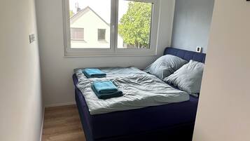 4 chambres, fer et planche à repasser, Wi-Fi gratuit, draps fournis