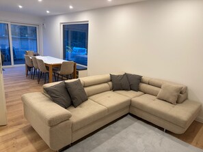 Living area - Vrbo Property (Stadtlauringen)