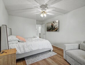 2 Schlafzimmer, Bügeleisen/Bügelbrett, WLAN, Bettwäsche