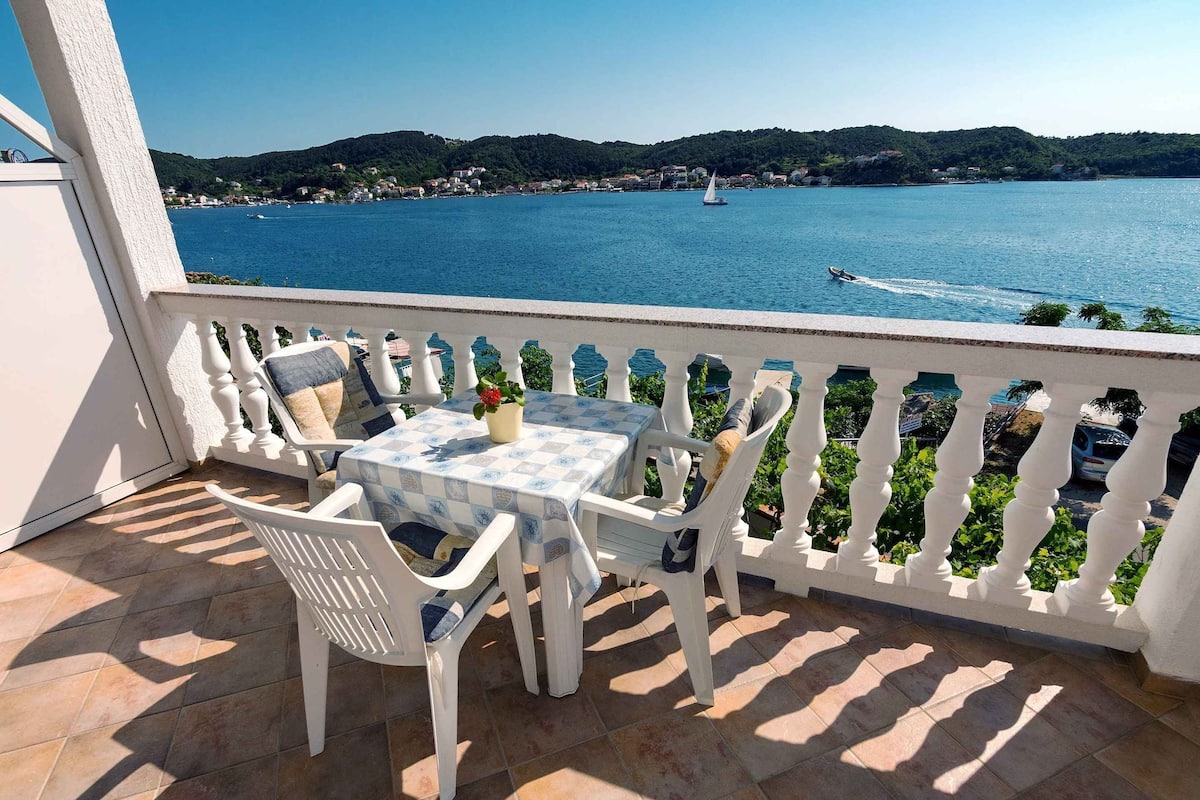 Apartamento (Comfort One Bedroom Apartment with Se) | Terraço/pátio