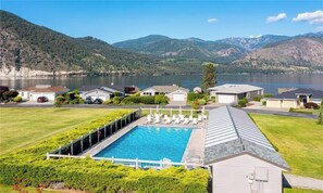 Pool - Wapato Point Family Oasis Sleeps 12 w/Private Buoy, Hot Tub, 6 Bedrooms 5.5 Bath (Manson)