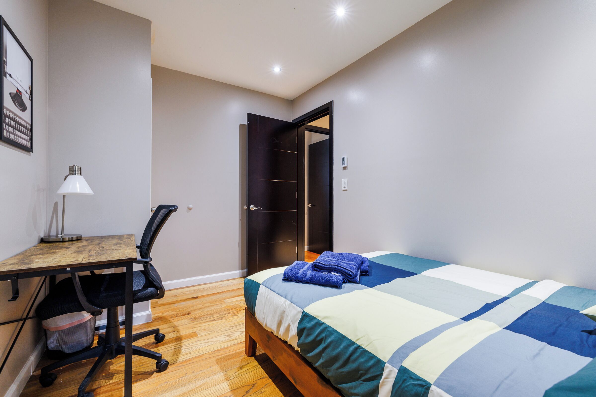 4 Schlafzimmer, Bügeleisen/Bügelbrett, Internetzugang, Bettwäsche