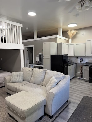 Living area - The Sweet Spot Guesthouse 2 bedroom with loft (Hibbing)