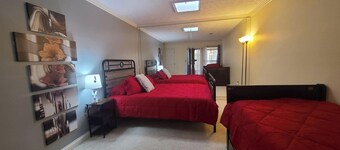 Spacious Home Near Lake, Free Boat Parking