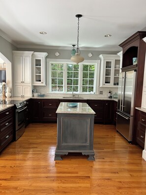 Private kitchen - Beautiful home in desirable Riverlocks neighborhood, walkable to Kennebunkport (Kennebunk)