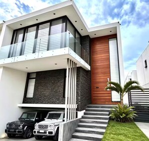 Exterior - Luxury Residence (Zapopan)