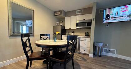 Lyrios Vacation Rentals - The Palms