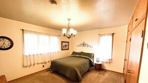 3 bedrooms, iron/ironing board, WiFi, bed sheets - Sunset Ridge farm (Cumberland)
