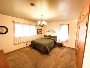 3 bedrooms, iron/ironing board, WiFi, bed sheets - Sunset Ridge farm (Cumberland)