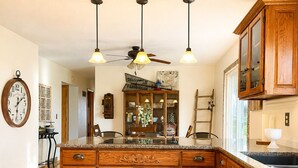 Private kitchen - Sunset Ridge farm (Cumberland)