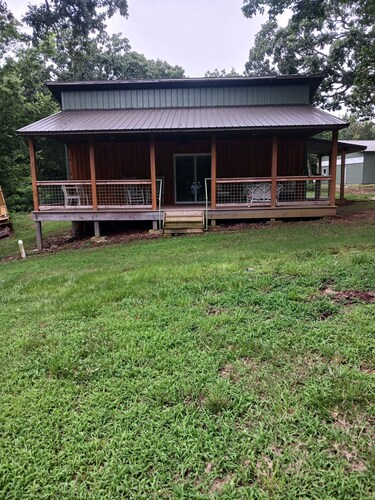 Marvelous 1-bedroom cabin with AC in peaceful West Fork
