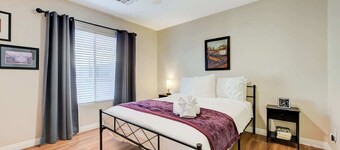 Gated 2BR End-Unit | Family Park, Pool & Trails