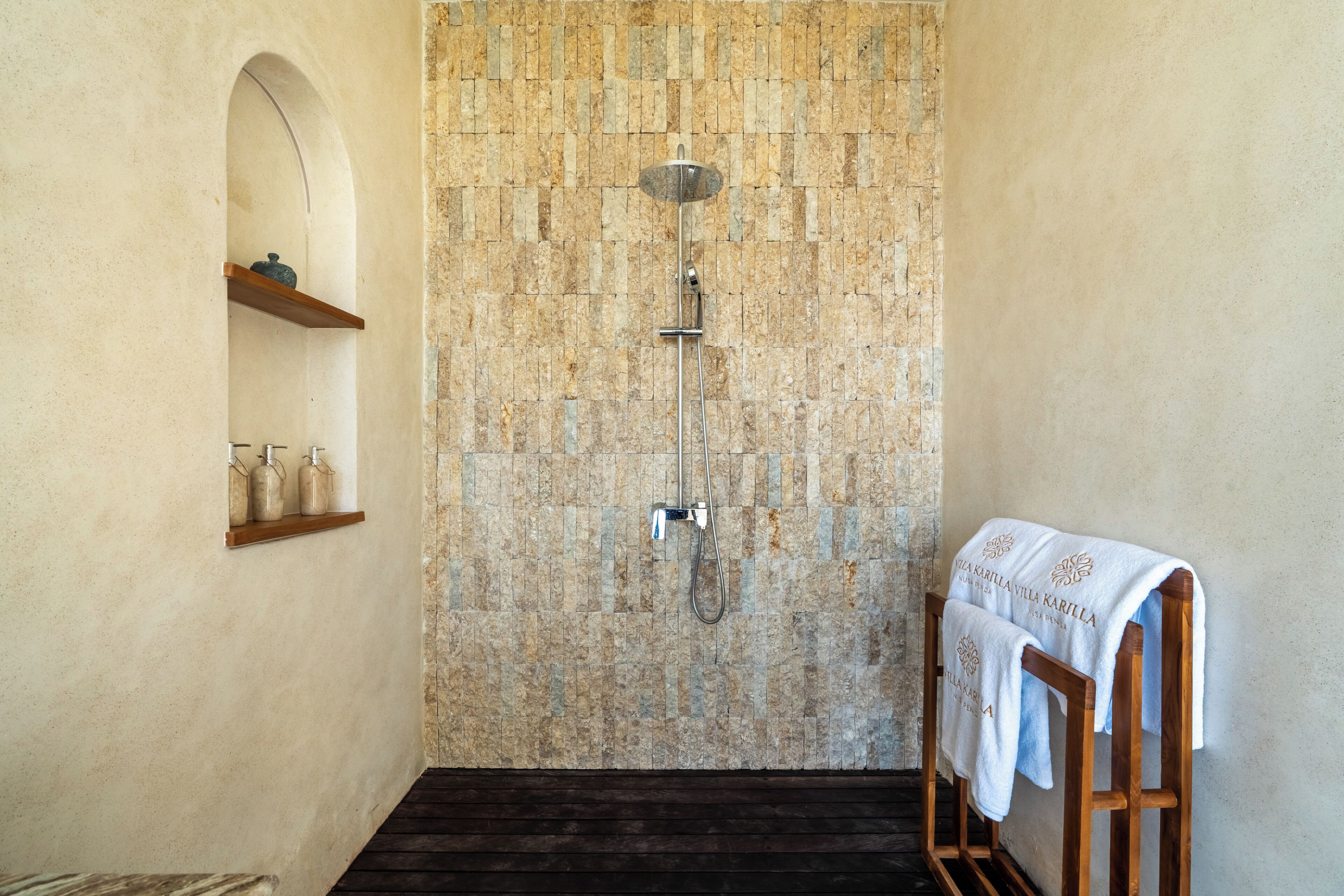 Luxury Suite, Sea View, Sea Facing | Bathroom
