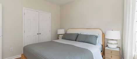 3 chambres, fer et planche à repasser, Wi-Fi, literie fournie