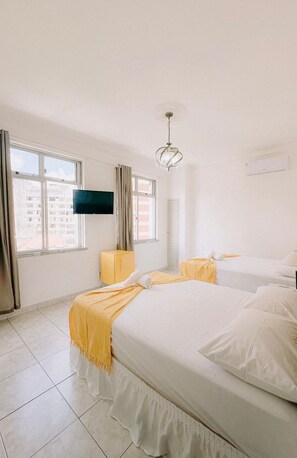 Iron/ironing board, WiFi, bed sheets - Premium Apartment for up to 8 People • Air conditioning + 2 toilets (Salvador)