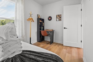 2 bedrooms, WiFi (free), bed sheets
