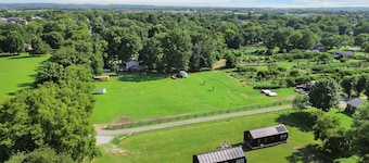 Hidden Gem Farm-Two Tiny Homes-Sleeps 11