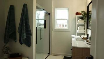 Shower, towels