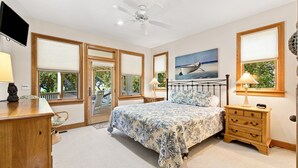 5 bedrooms, iron/ironing board, WiFi (free), bed sheets - Soundfront golf retreat with pool, hot tub, game room, and 5 bedrooms. (Corolla)
