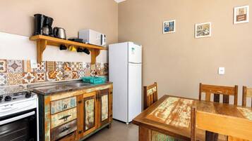 Ap Pé na Areia Res La Ferrugem- Superior - Ferrugem | Private kitchen | Fridge, microwave, oven, stovetop