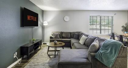 Arlington 2BR AT&T, Globe Life, 6 Flags, Parking