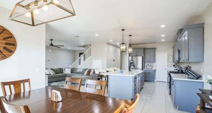 Fantastic 5-bedroom house with AC in charming Fontana