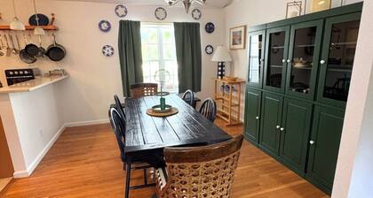 Blue heron INN 3-bedroom home 2.2miles from FLW!