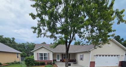 Blue heron INN 3-bedroom home 2.2miles from FLW!