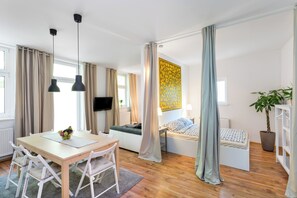 Interior - Lovely Apartment 16 Minutes From Friedrichstr. (Center) (Berlin)